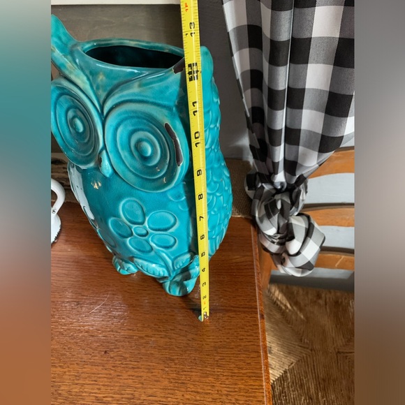 Vintage Ceramic Owl Figurine, Teal with Distress Look. - Picture 2 of 2